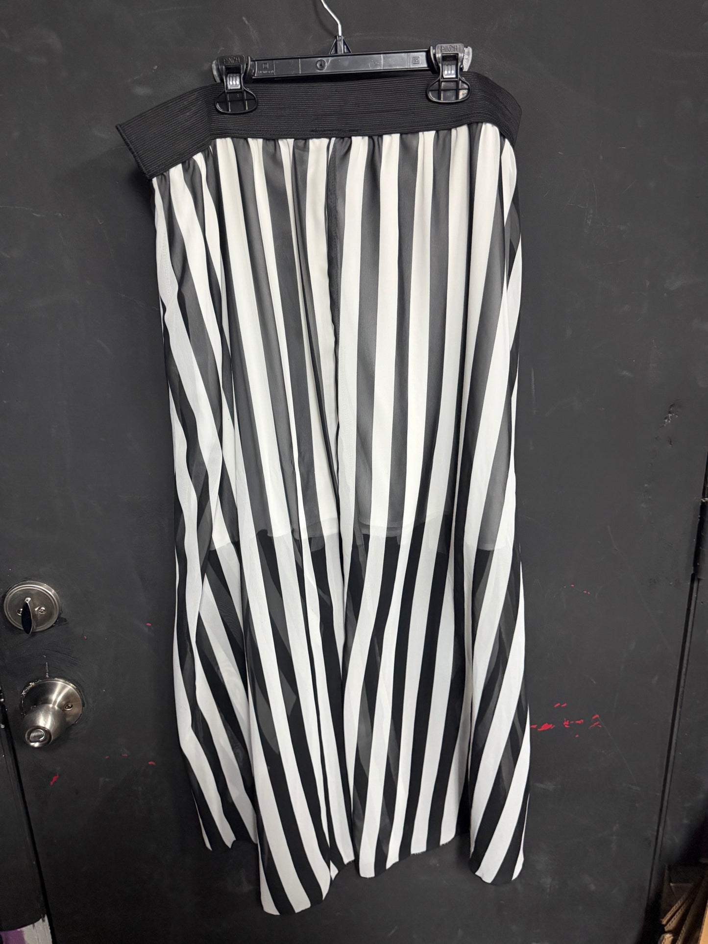 Free Kisses- B&W Striped High Low Skirt- 3x