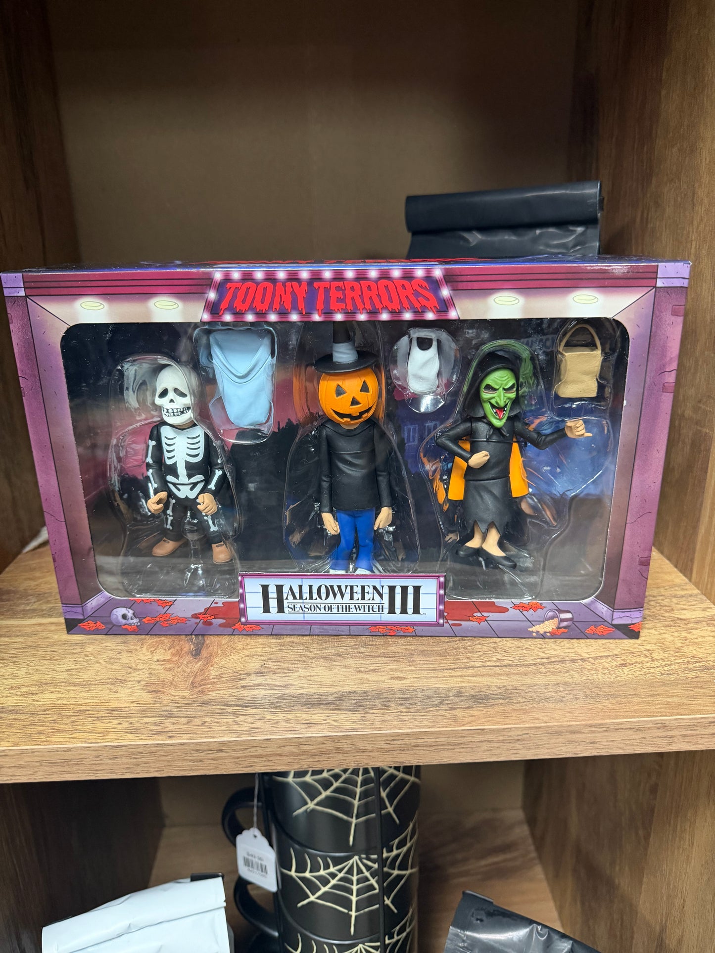 NECA Toony Terrors – Halloween III: Season of the Witch Trick-or-Treaters 3-Pack Figure Set