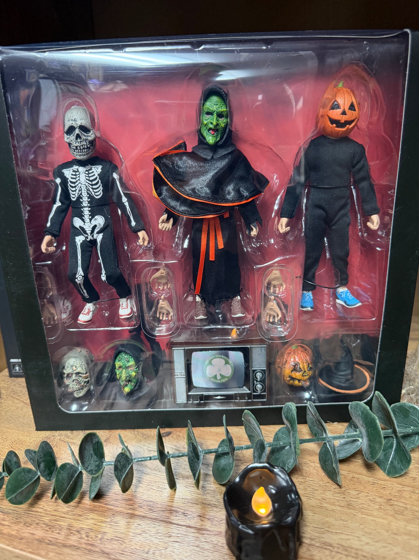 NECA-Halloween III: Season of the Witch – Trick-or-Treaters Deluxe Action Figure Set