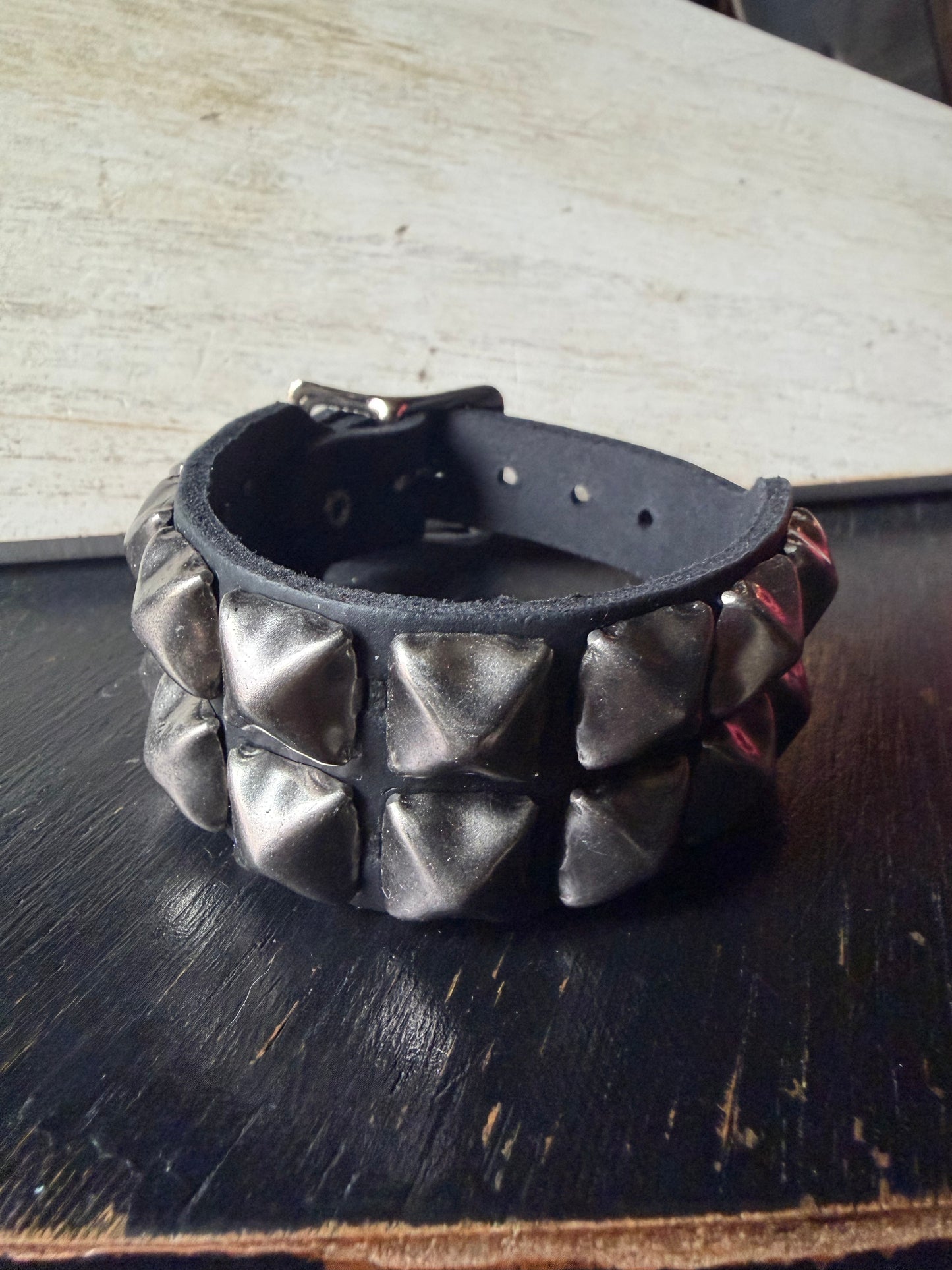 PYRAMID STUDDED LEATHER-BUCKLE BRACELET-SILVER