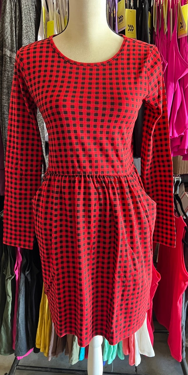 Cat and Jack Kid's Buffalo Plaid Dress with Pockets — XXL (18)