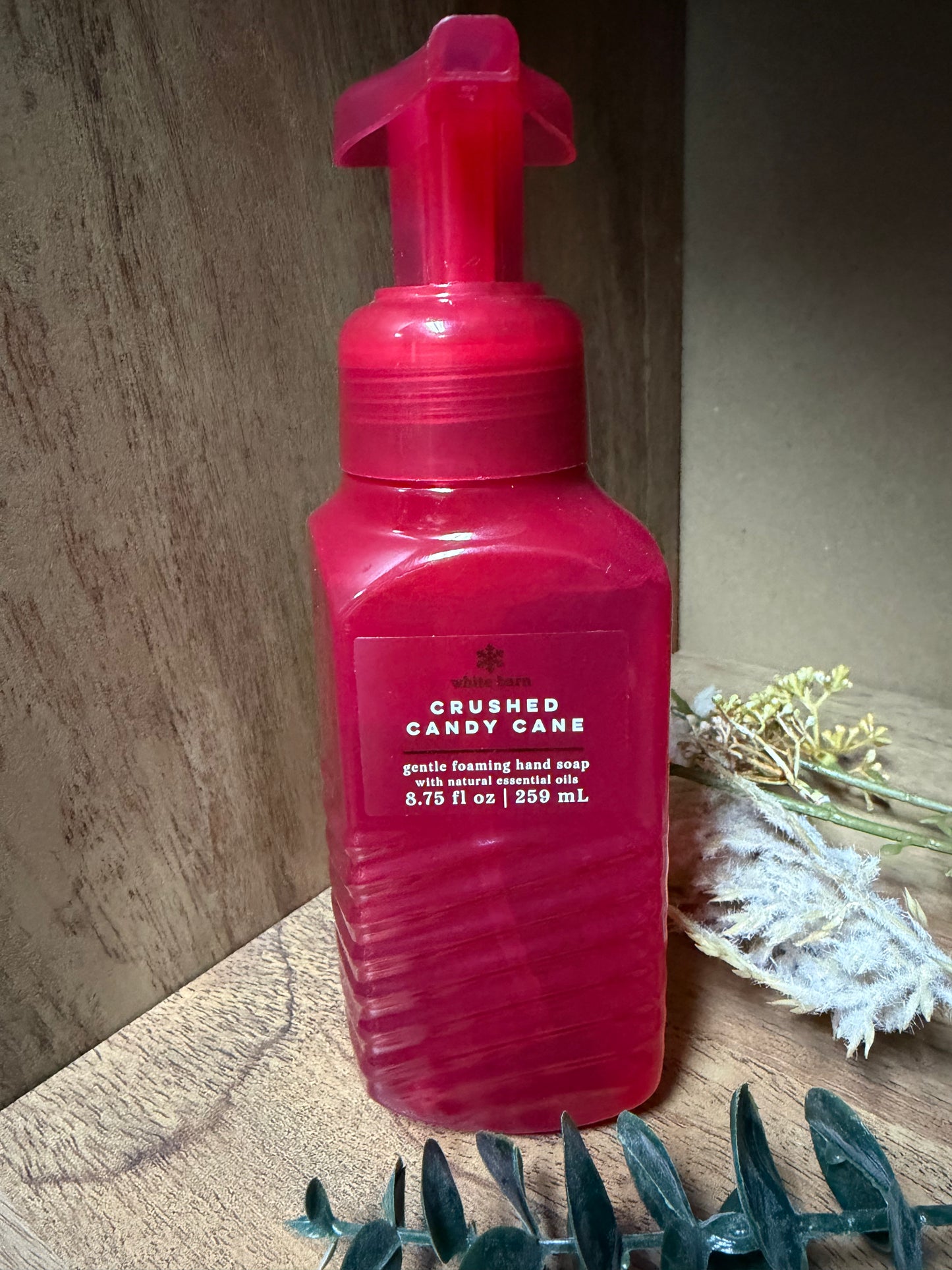 Crushed Candy Cane- Bath & Body Works- Foaming Hand Soap- 8.75oz