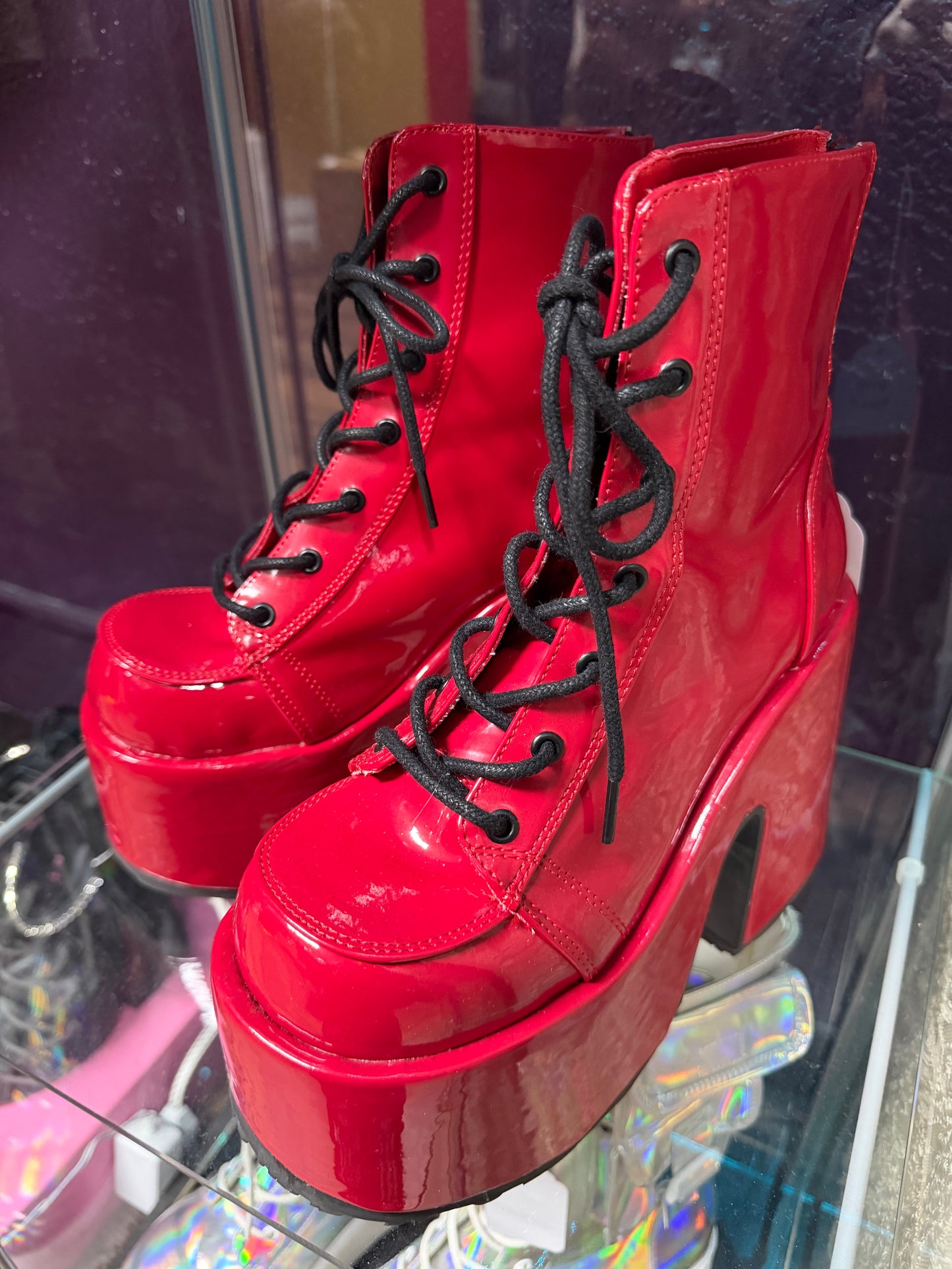 Demonia Camel-203-Red- Size 7