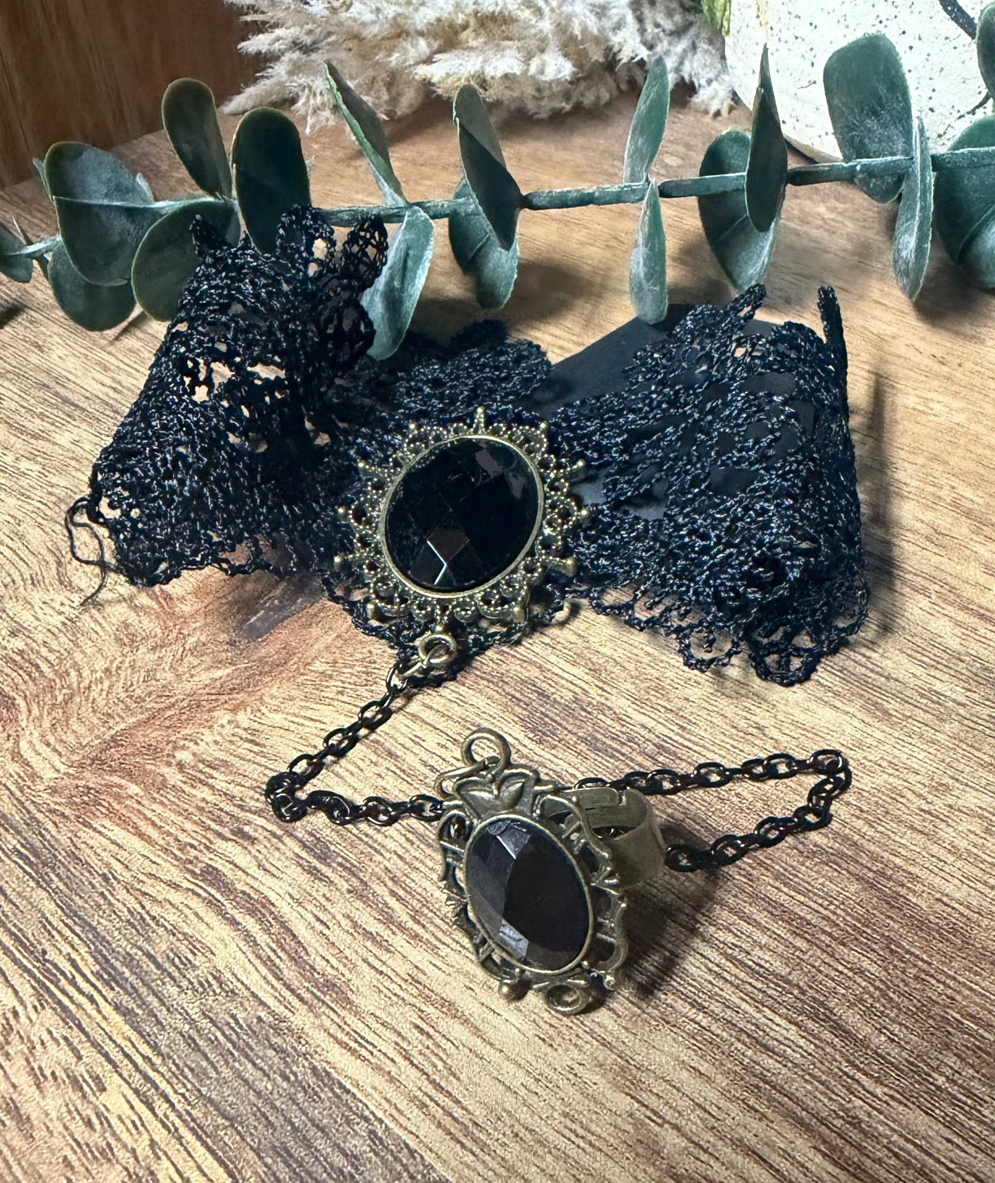 Costume Lace Bracelet w/attached adjustable ring