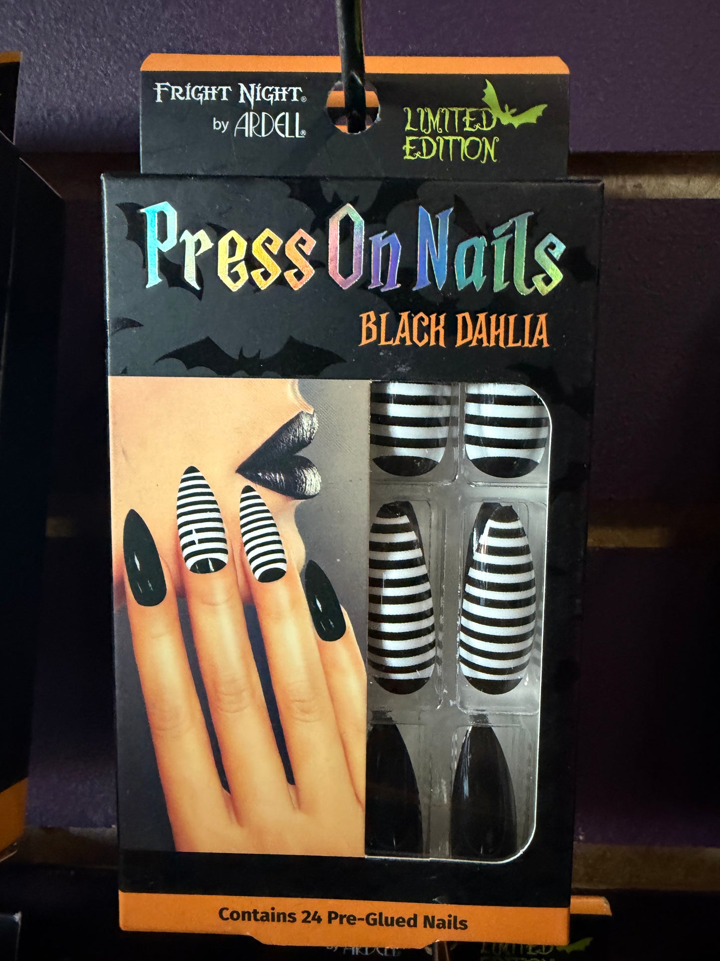 Black Dahlia- Press on Nails