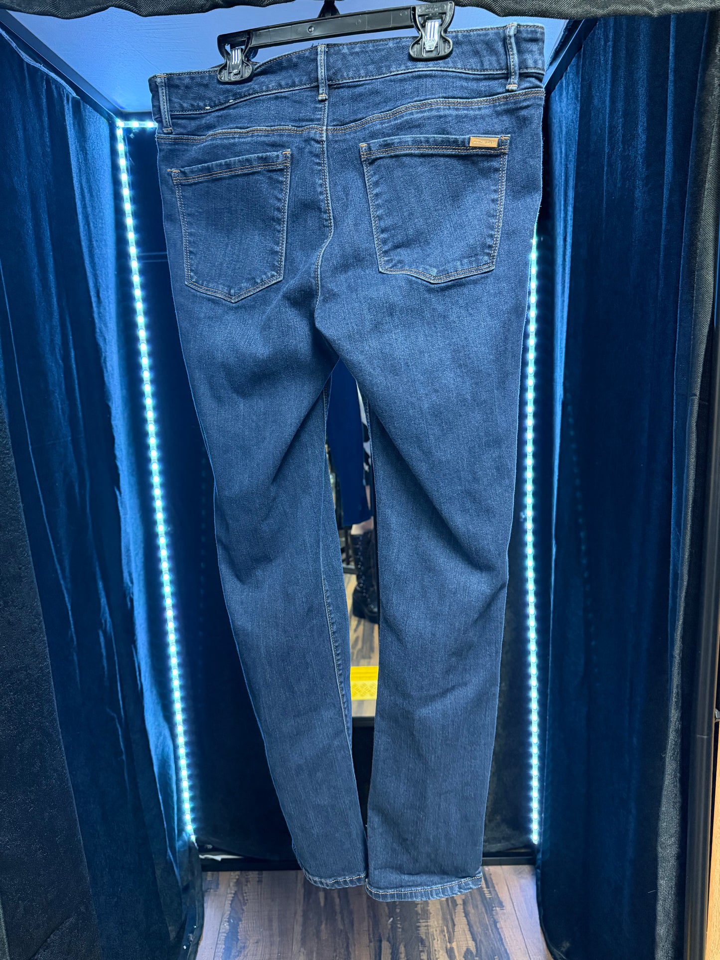 White House Black Market Jeans -Size 8