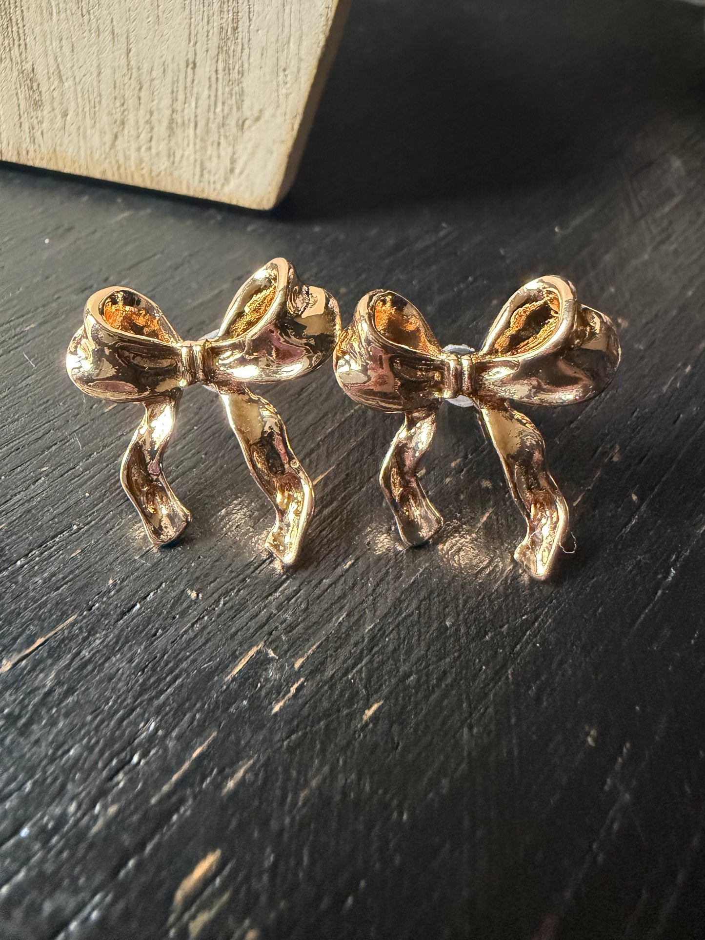 Gold Shiny Bow Earrings