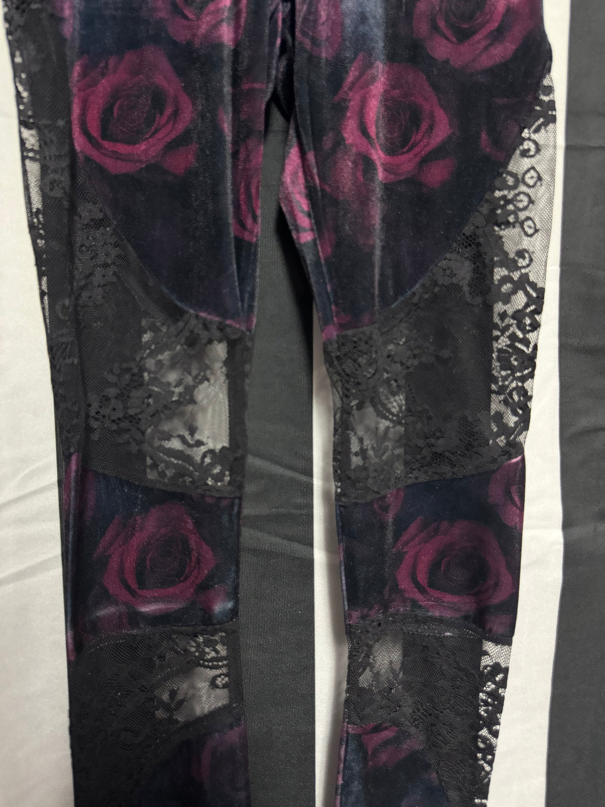 Twilight Rose Killstar Leggings- Small