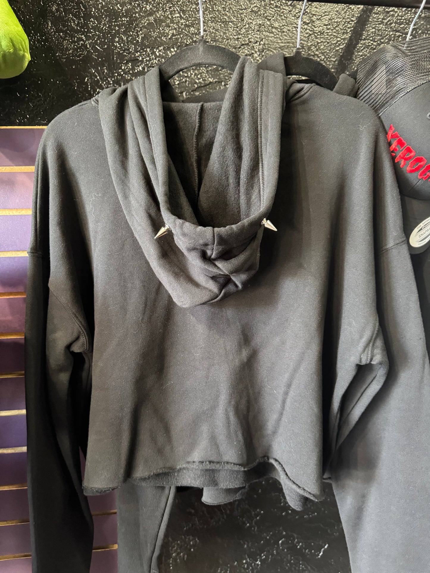 EXCLUSIVE -Crash Out Crop Top Hoodie