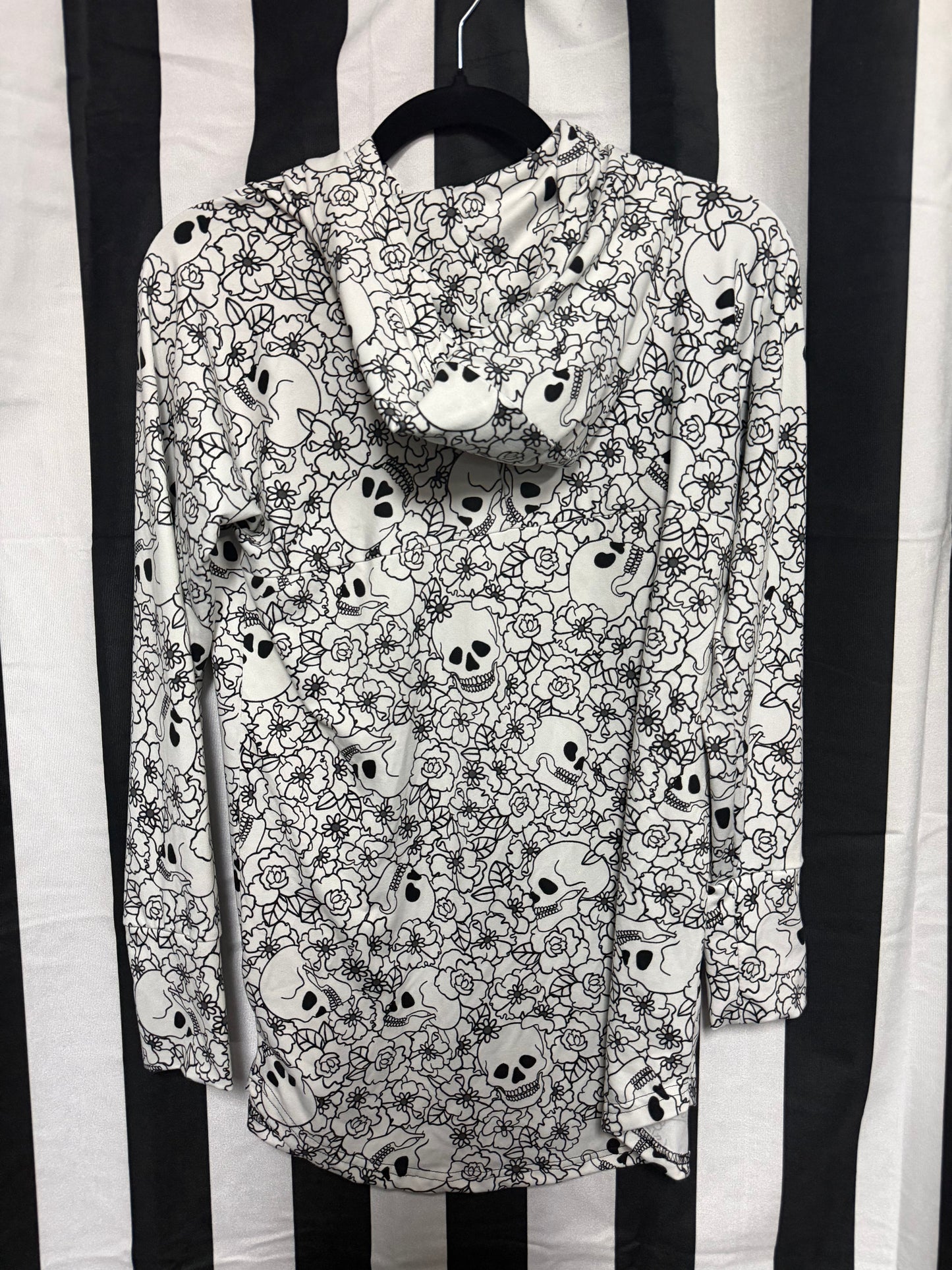 Lularoe Amber- White Skull -Small