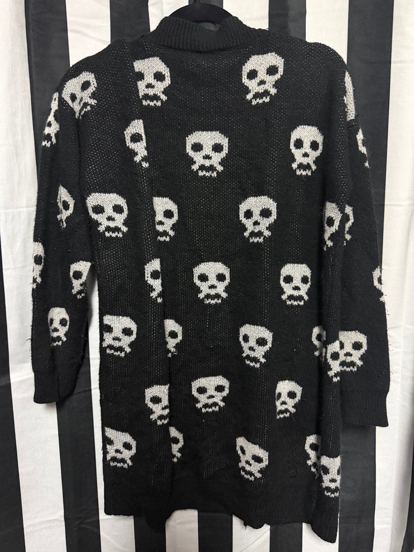 No Boundries Skull Cardigan - Large
