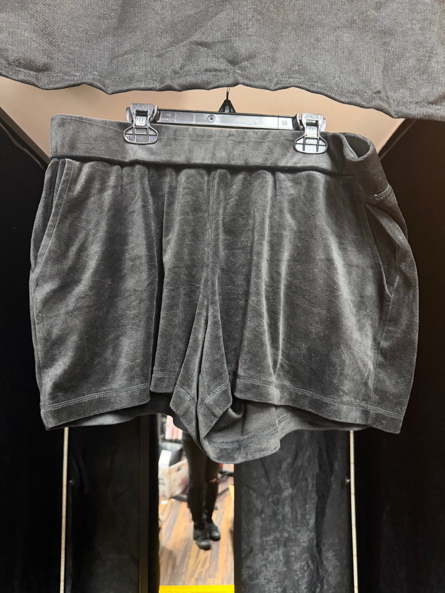 Juicy Couture Black Velour Shorts – Y2K Rhinestone Lounge- Size XL