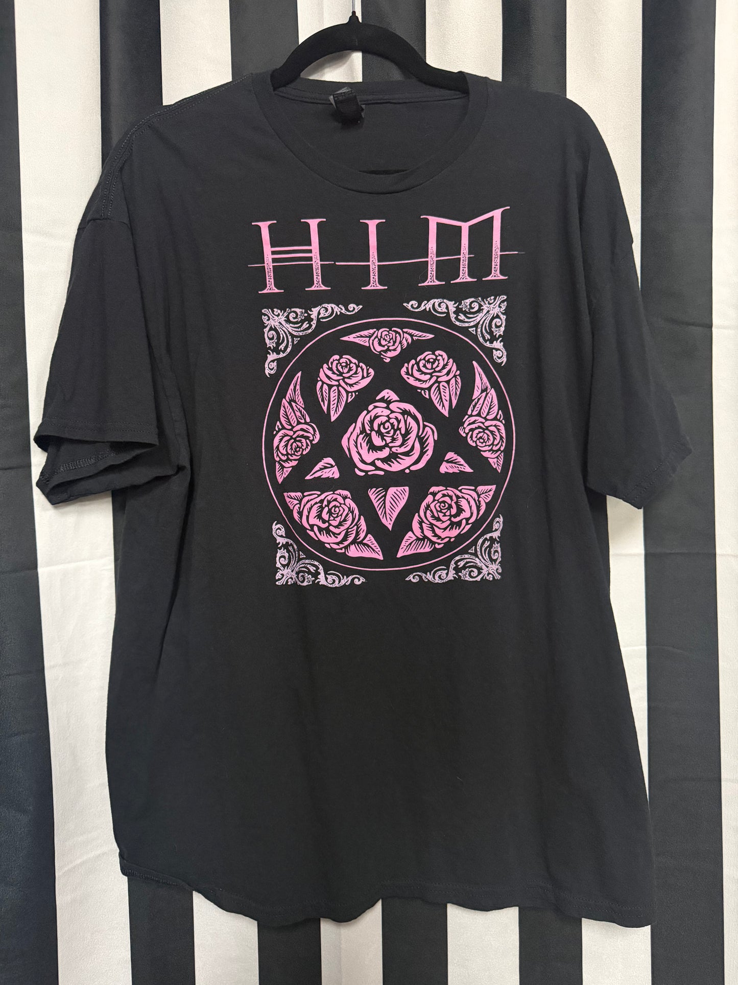 HIM Black & Pink Heartagram Shirt- Size XL