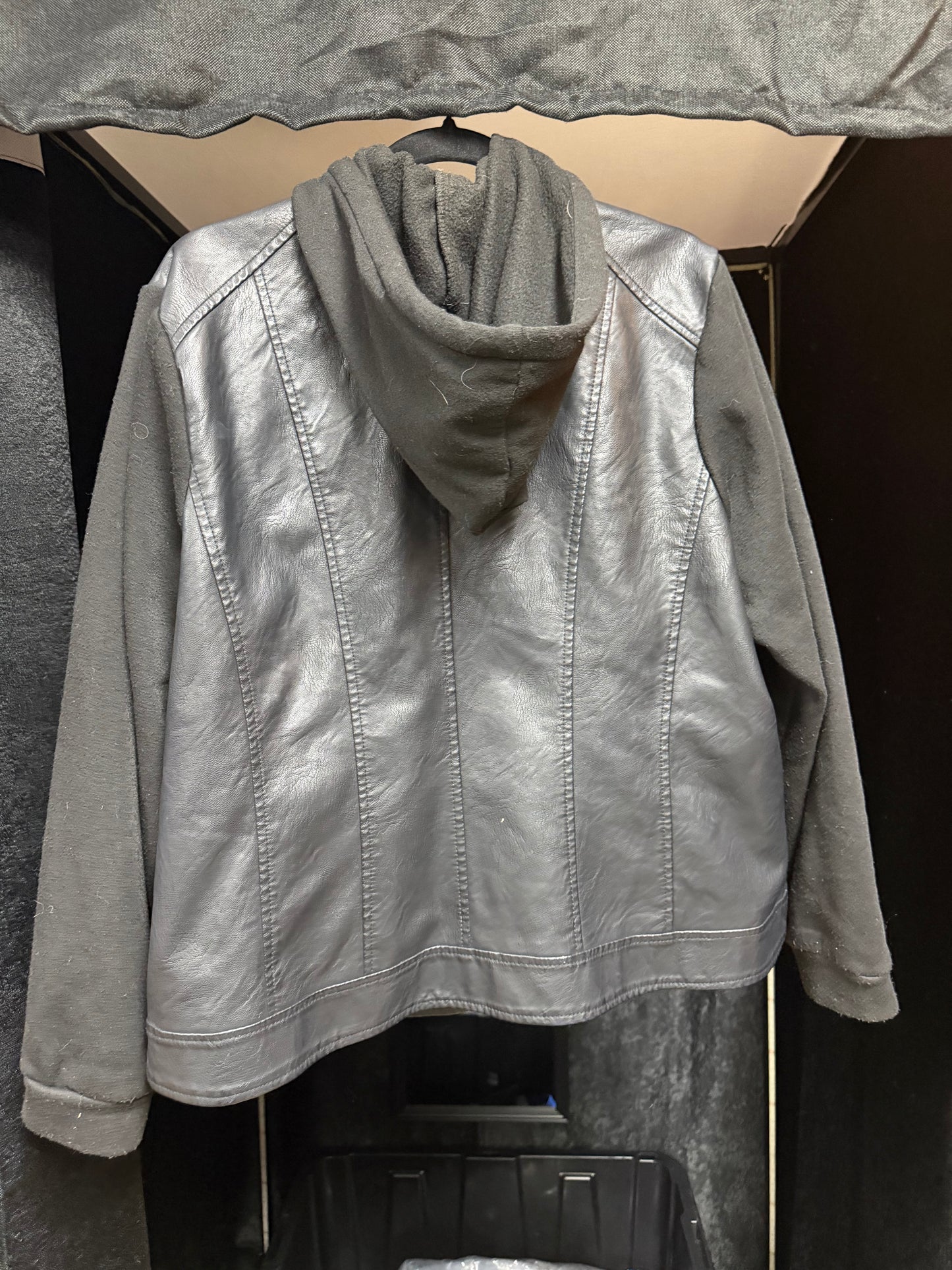 Baccinni PU Leather/Sweater Zip-up- Size 1x