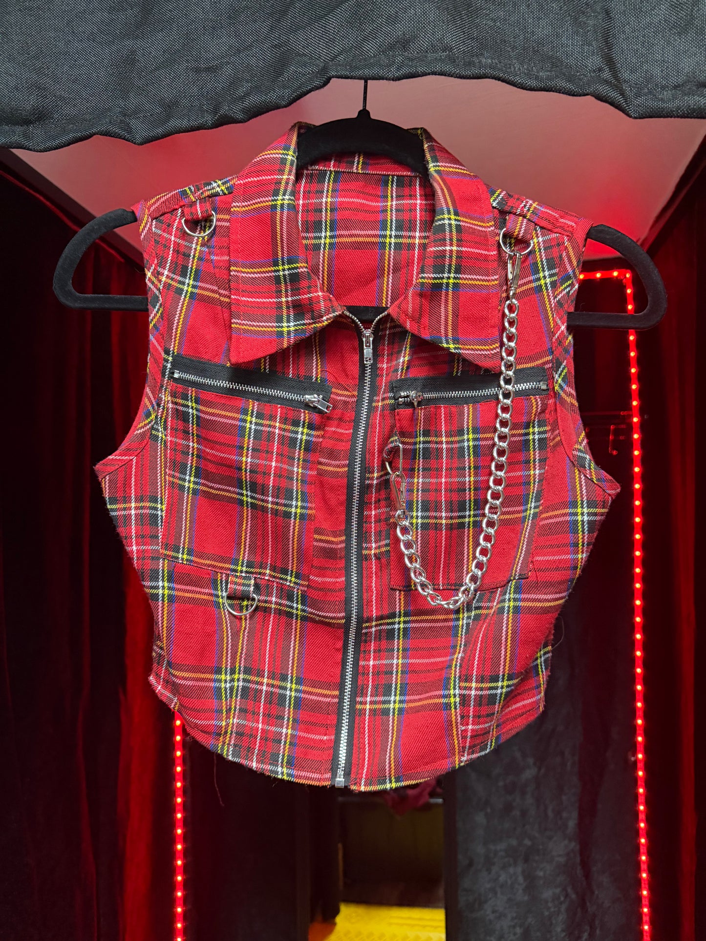 Red Plaid Punk Zip-Up Chain Vest - XS/S