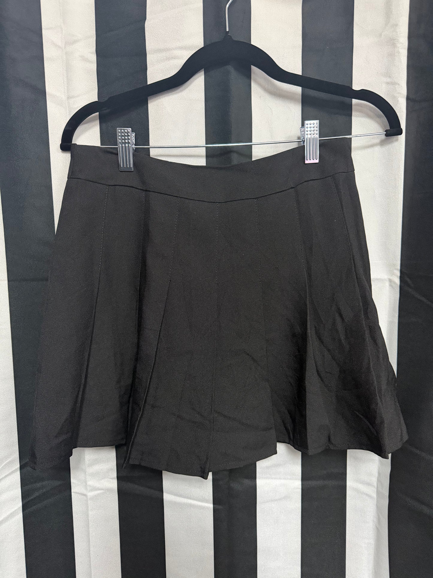 Black Pleated Skirt- Medium