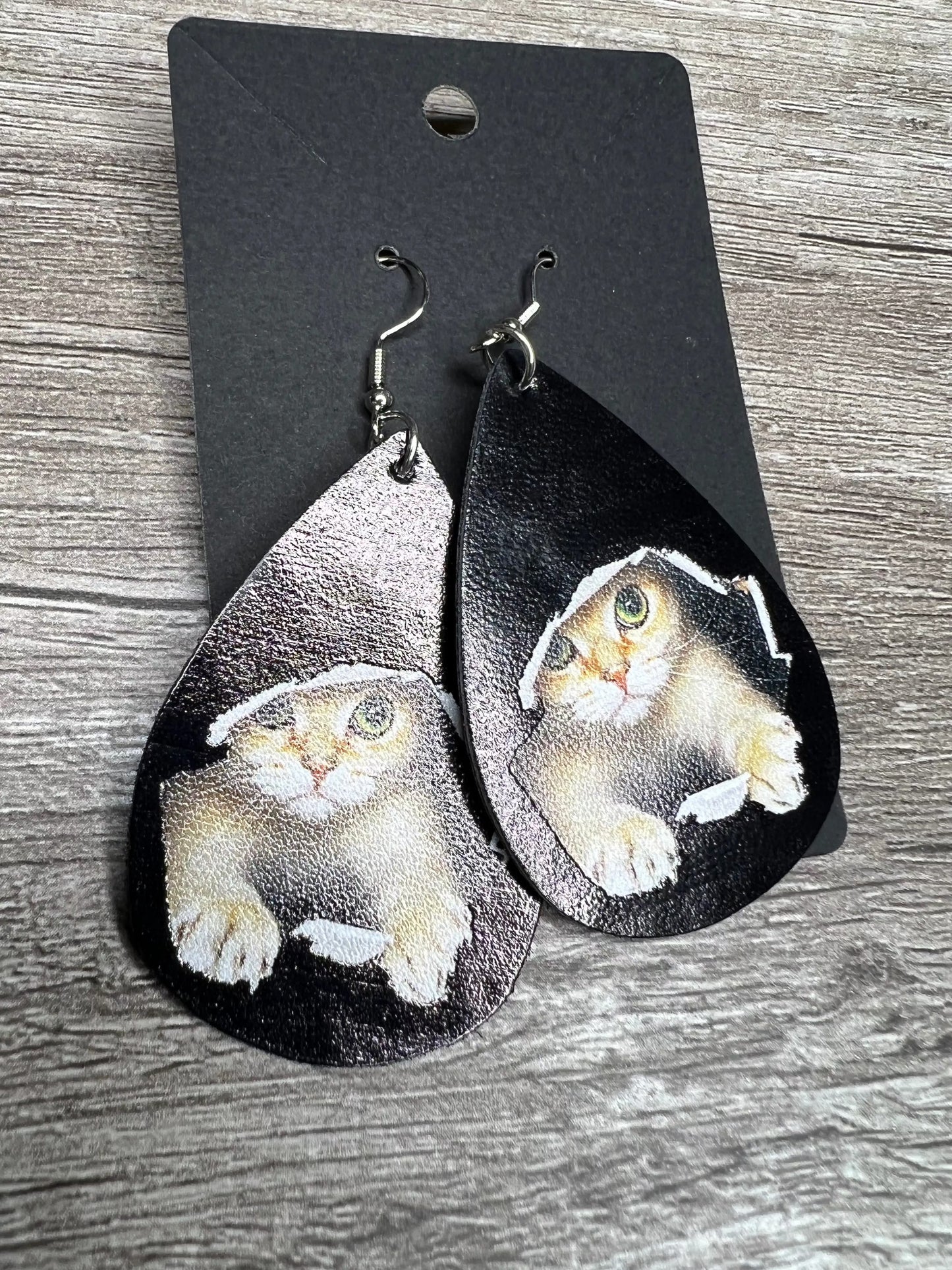 Peekaboo Kitty Leatherette Earrings