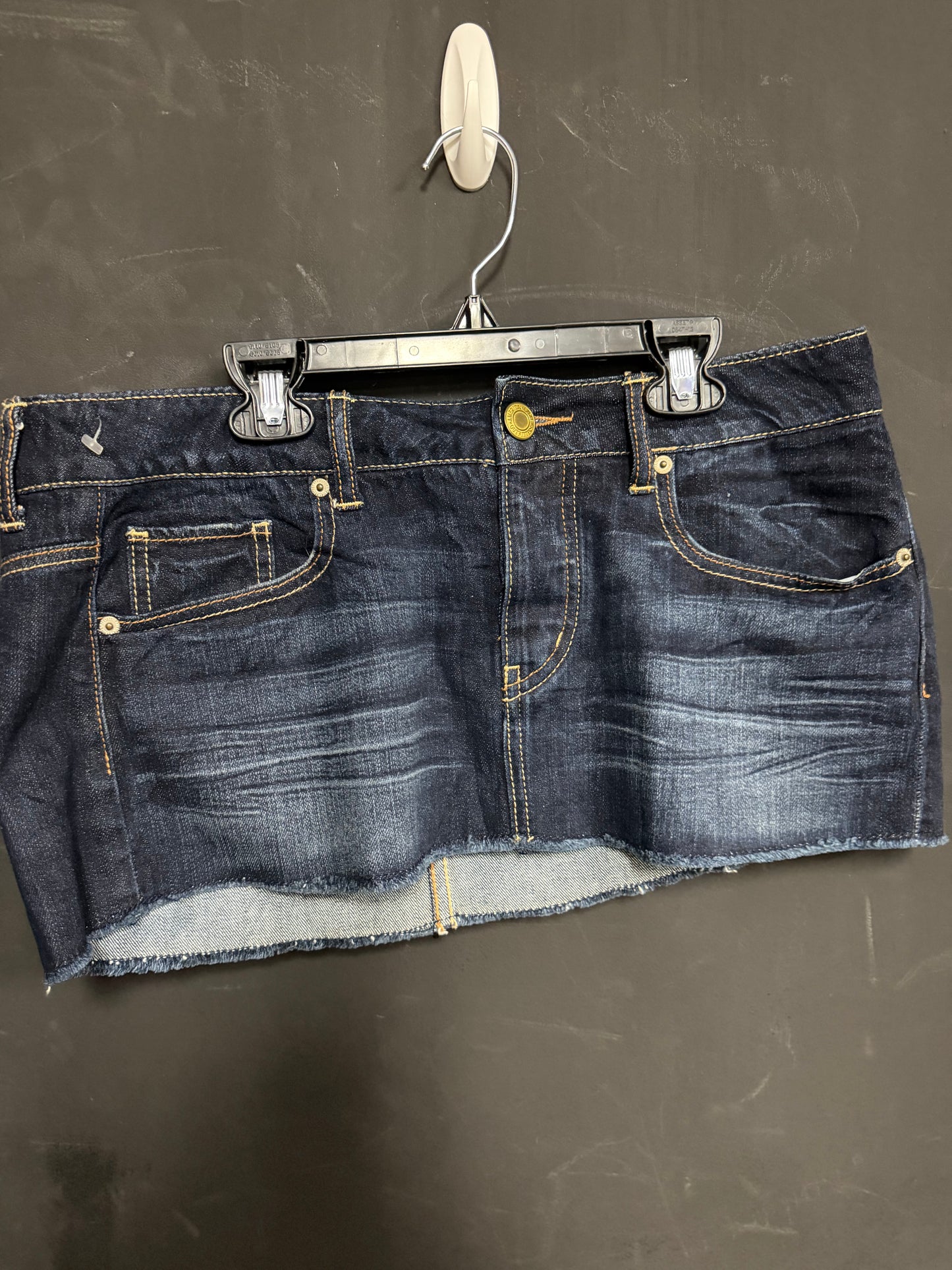 2011 American Eagle Mini Skirt - size 10