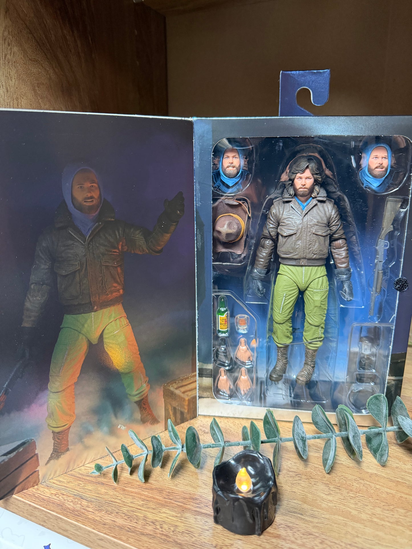 NECA- The Thing – Ultimate MacReady (Outpost 31) Collector Action Figure