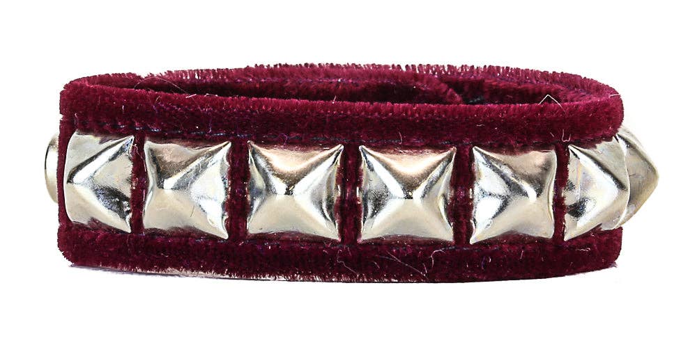 BC194VEL VELVET SINGLE ROW PYRAMID BRACELET