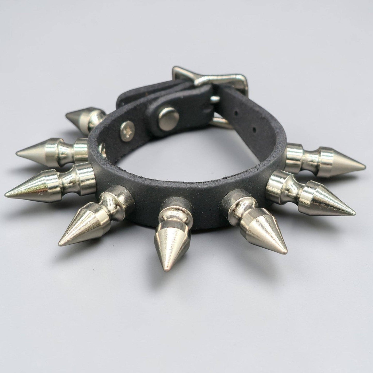 BC180 SKINNY SPIKE BUCKLE BRACELET