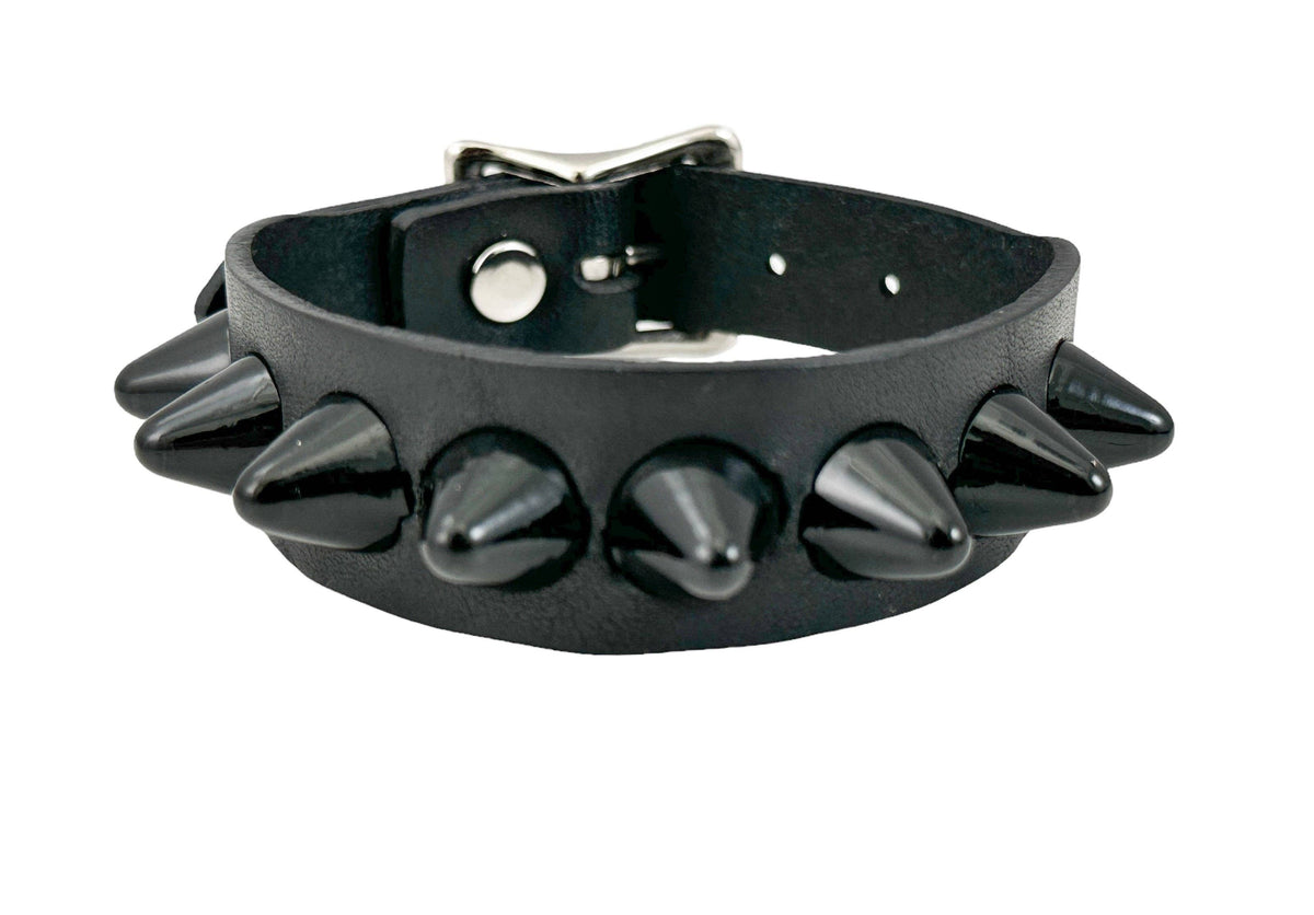 FB379  UK77 STUDDED BUCKLE BRACELET