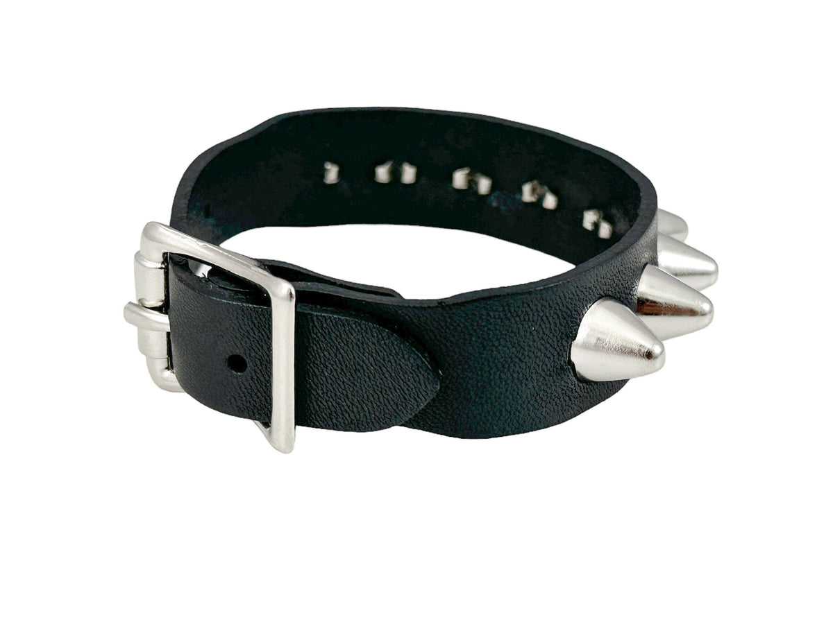 FB379  UK77 STUDDED BUCKLE BRACELET