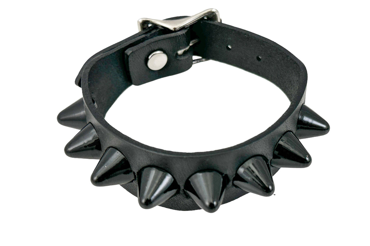 FB379  UK77 STUDDED BUCKLE BRACELET