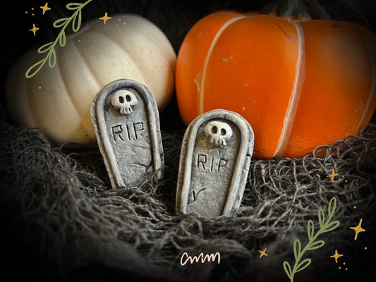 Spooky Headstone Magnet | Creepy Clay Tombstone Fridge decor | Mini Gravestone Magnet