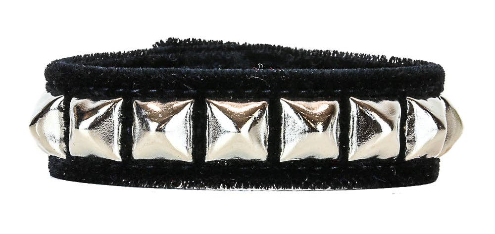 BC194VEL VELVET SINGLE ROW PYRAMID BRACELET