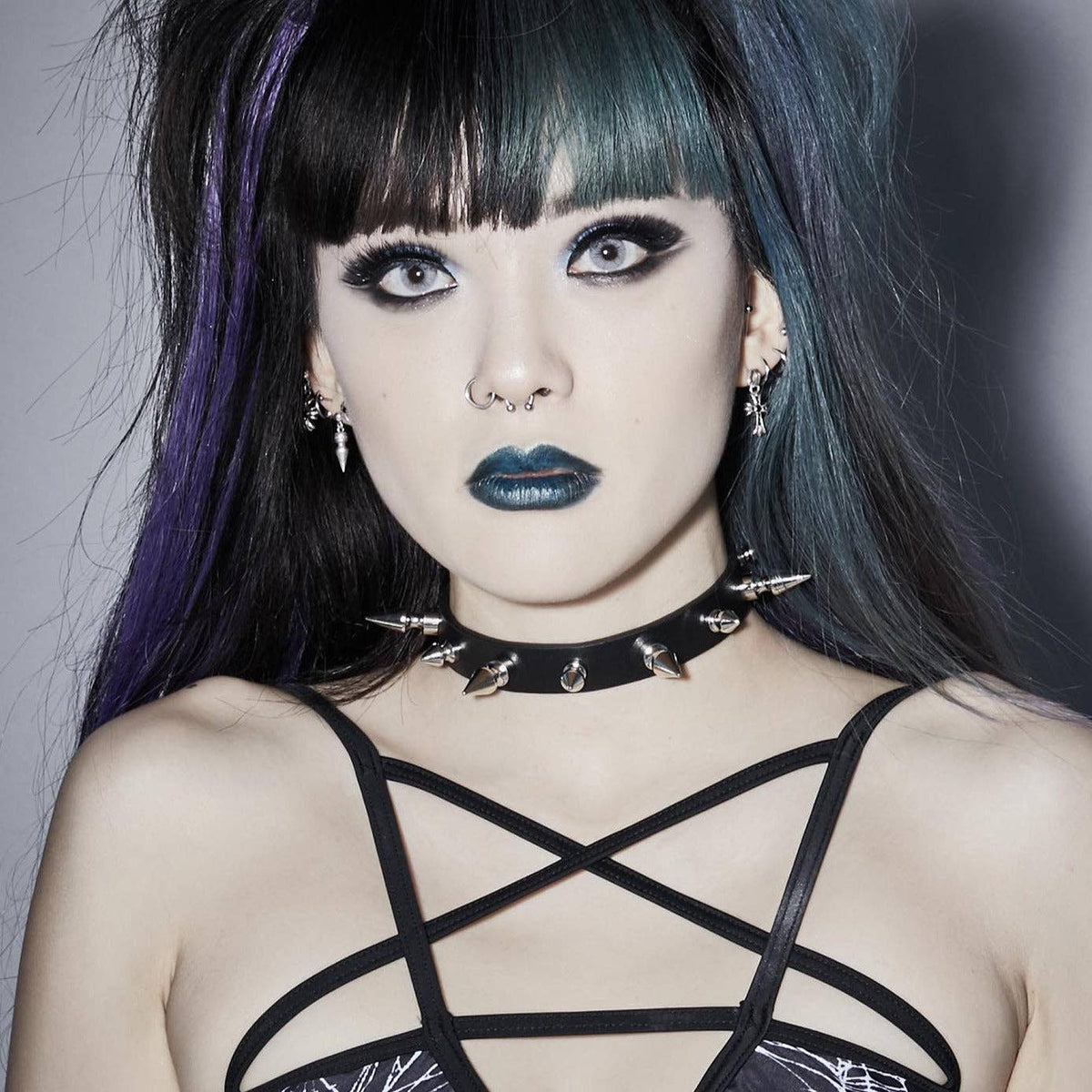 CK136 3/4" BLACK LEATHER CHOKER WITH 1/2" AND 1" SPIKES