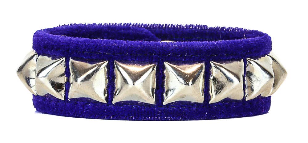 BC194VEL VELVET SINGLE ROW PYRAMID BRACELET