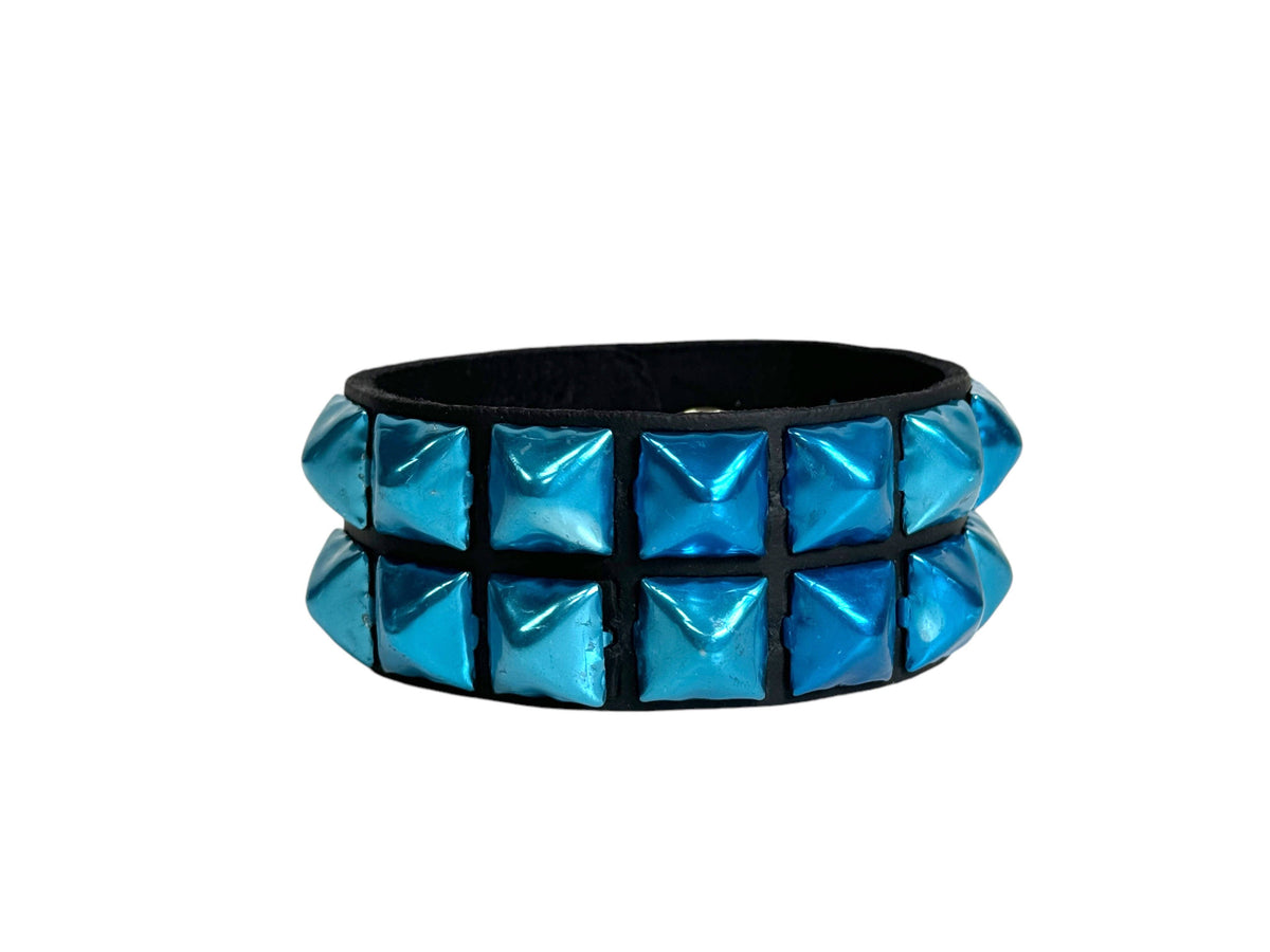 BC112 METALLIC COLOR  2 ROW 1/2" PYRAMID STUD SNAP BRACELET