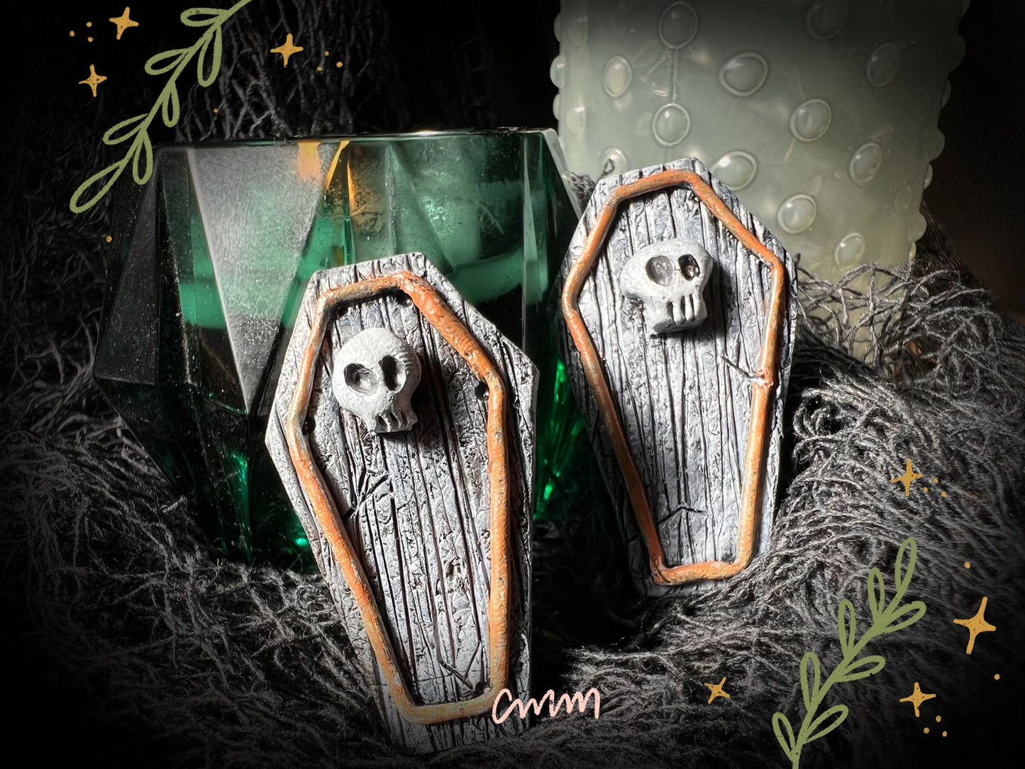 Spooky Clay Coffin Refrigerator Magnet| Coffin and Skull Fridge decor | Creepy Magnet