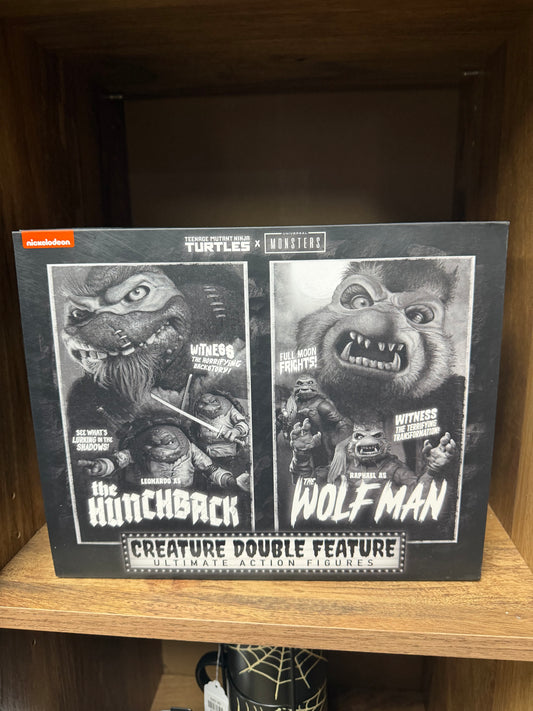 TMNT x Universal Monsters Creature Double Feature – Leonardo as The Hunchback & Raphael as The Wolf Man (NECA Ultimate 2-Pack)
