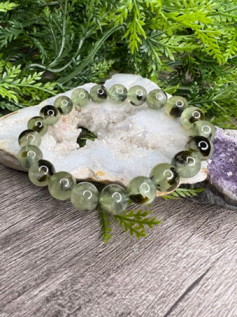 Gorgeous Natural Stone Prehnite Stretchy Bracelet