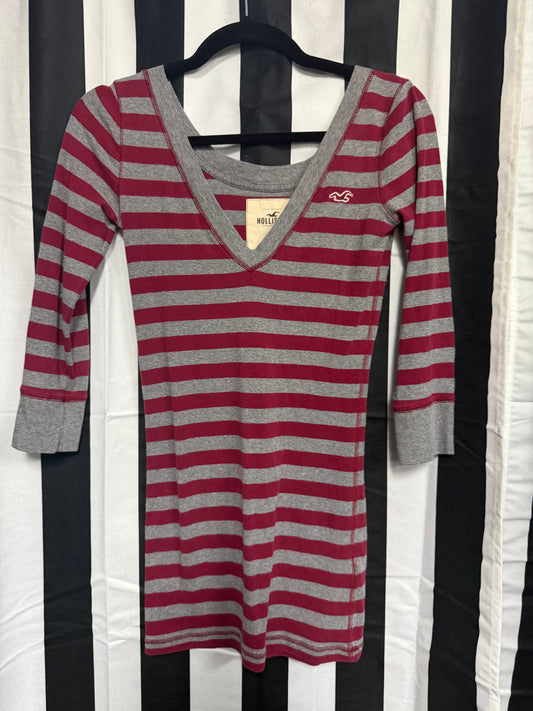 Y2K Hollister Burgundy/Grey Shirt- Size Small