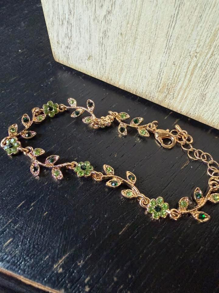 Gold Leaf Necklace/Earrings & Bracelet Set