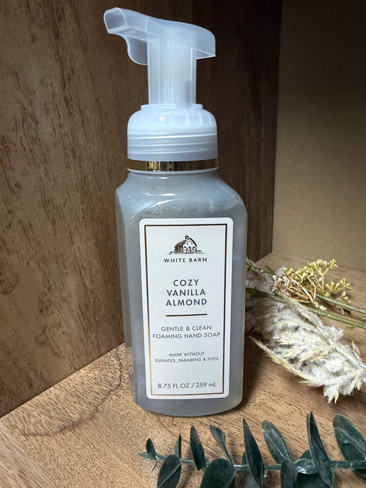 Cozy Vanilla Almond- Bath & Body Works- Foaming Hand Soap