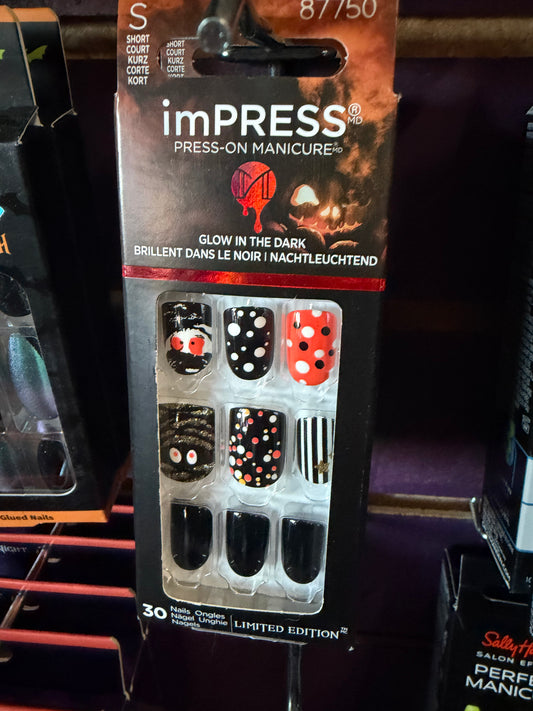 Limited Edition Halloween- Glow In the Dark Press On Nails
