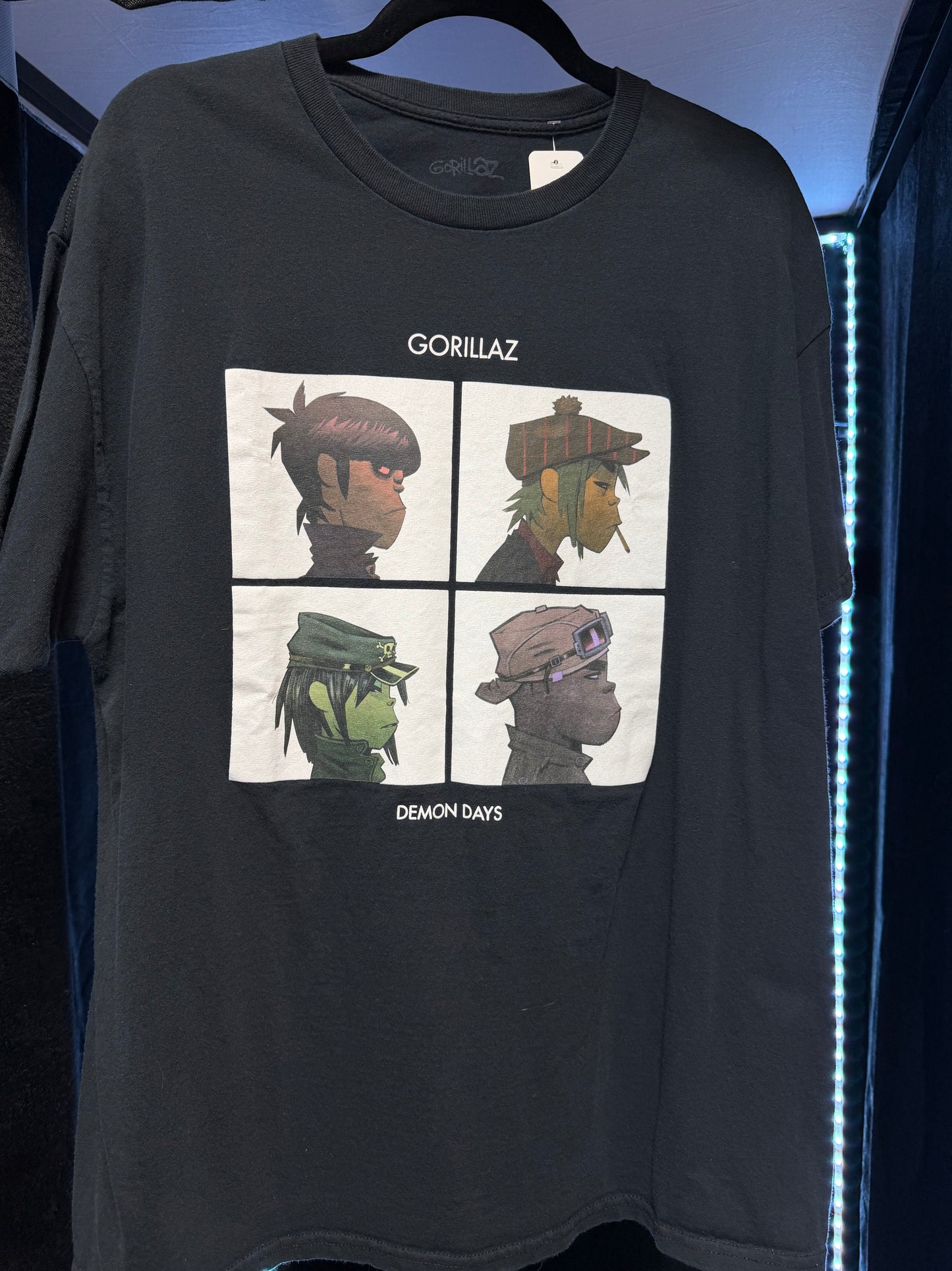 Gorillaz -Size XL Shirt