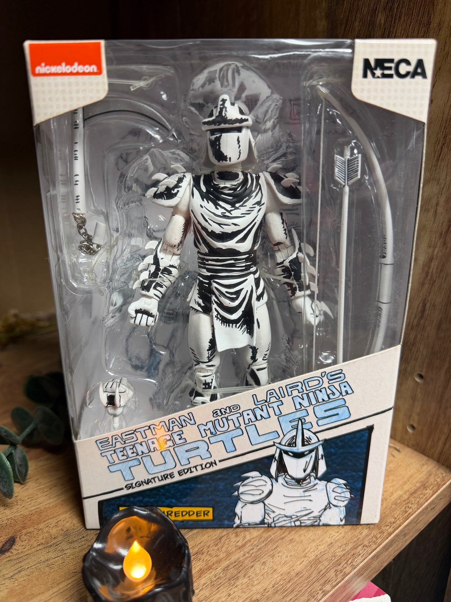 Teenage Mutant Ninja Turtles – The Shredder (Signature Edition, Black & White)