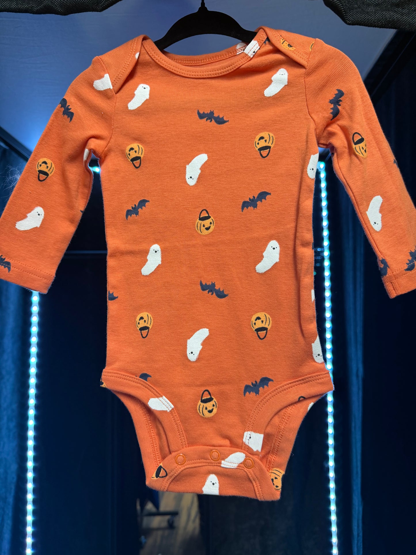 Carters-Pumpkin/Ghost/Bat Onesie- 3-6 months- #LILBAT6