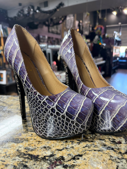 PRELOVED- Tichina Snake Skin Printed Platform Heels- Size 6.5