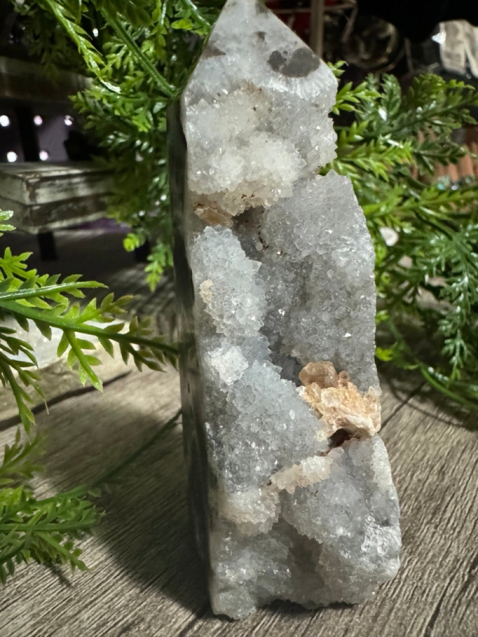 Druzy Agate Natural Stone Towers — 3.5"