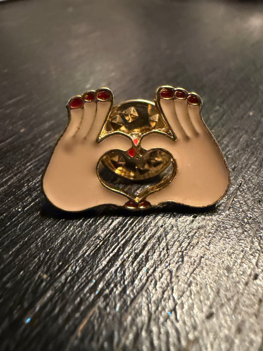 2 Hands Forming a Heart Pin