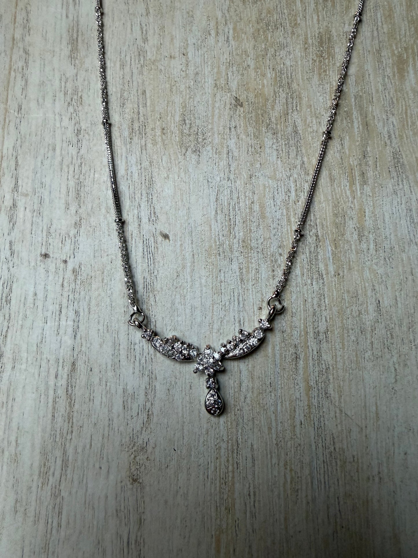Gorgeous Night Out Shiny Necklace