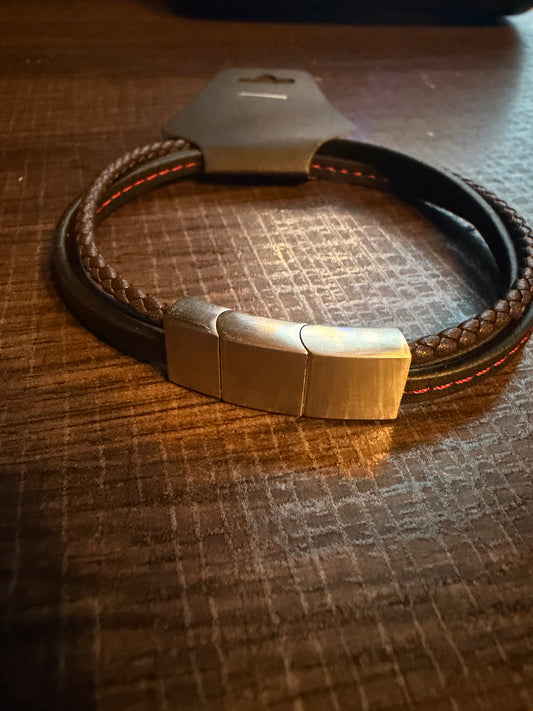 Casisto.J 3-Layer Leather Bracelet