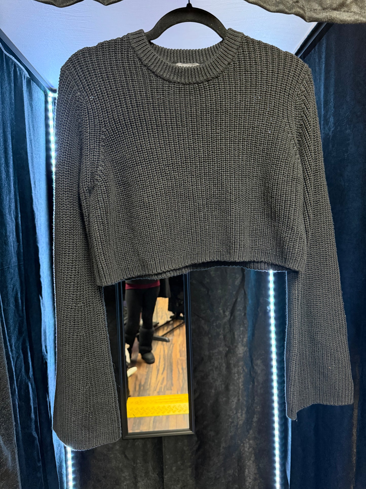 Flared Sleeve Black Crop Sweater-Size Med