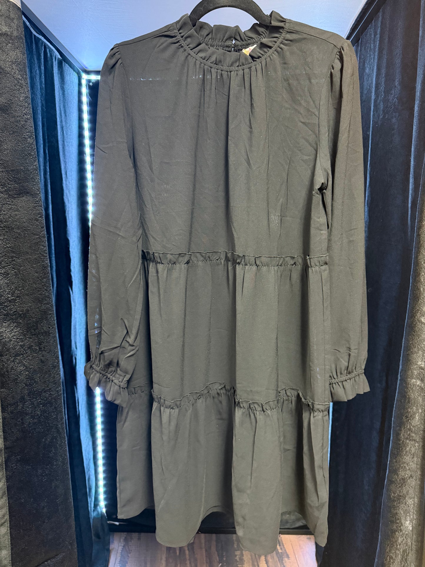 Lularoe Annabelle Dress- Black- Small (oversized)